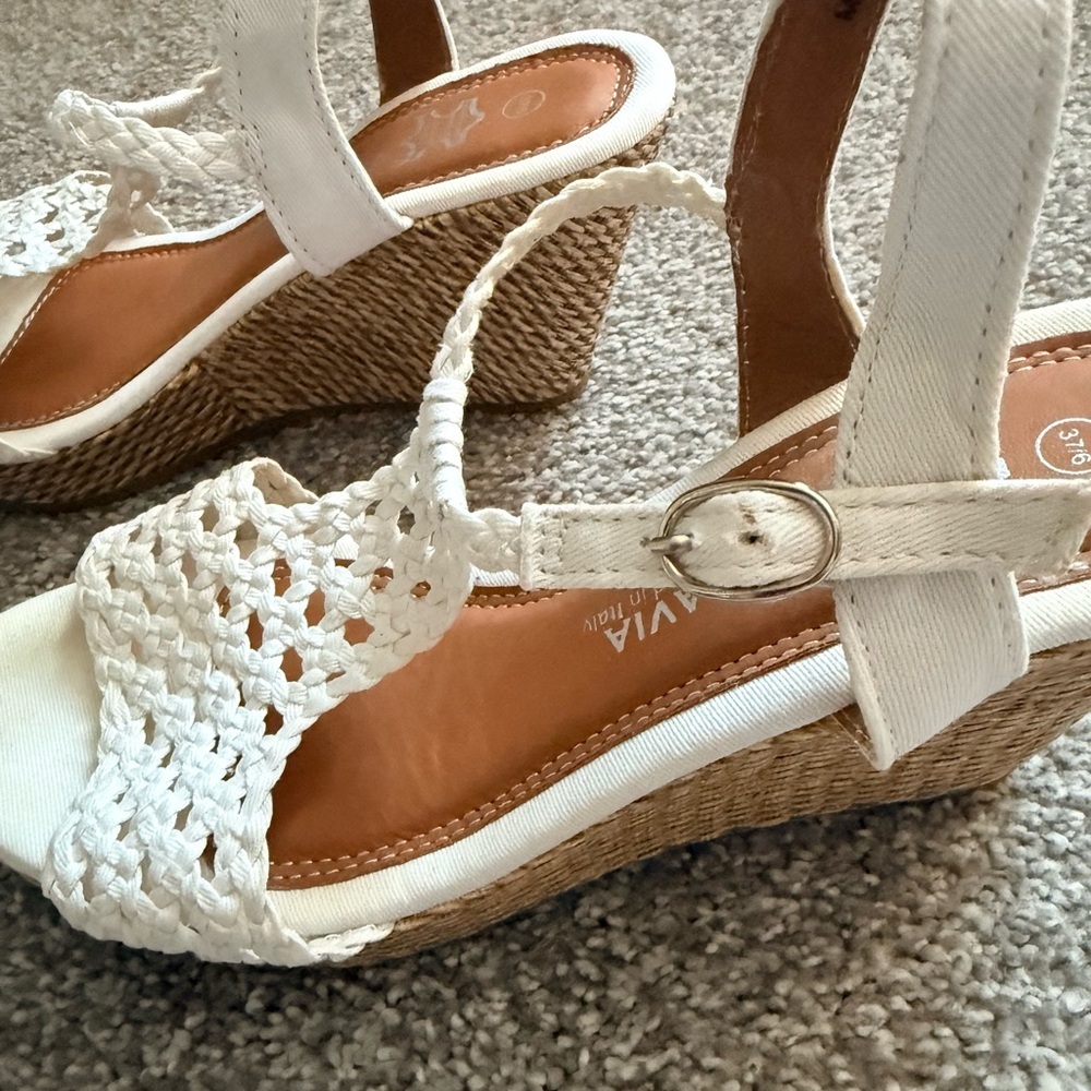 Women's Cream/White Woven Wedges - Picture 8 of 10